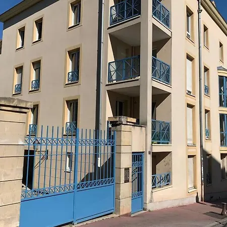 Apartment Superbe Plein Centre Avec Parking & Jardin
