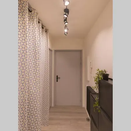 Apartmán Superbe Plein Centre Avec Parking & Jardin *