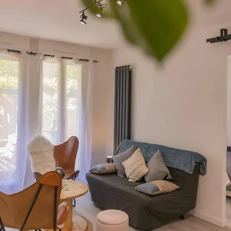 Superbe Plein Centre Avec Parking & Jardin * Mety